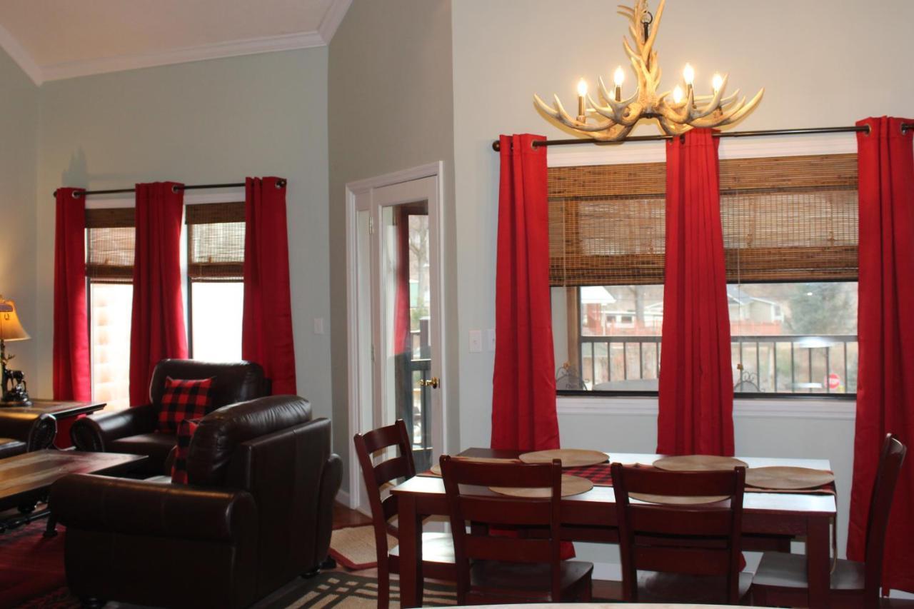 Spacious Downtown Condo Walking Distance To Downtown Gatlinburg Sleeps 6 Guests Buitenkant foto