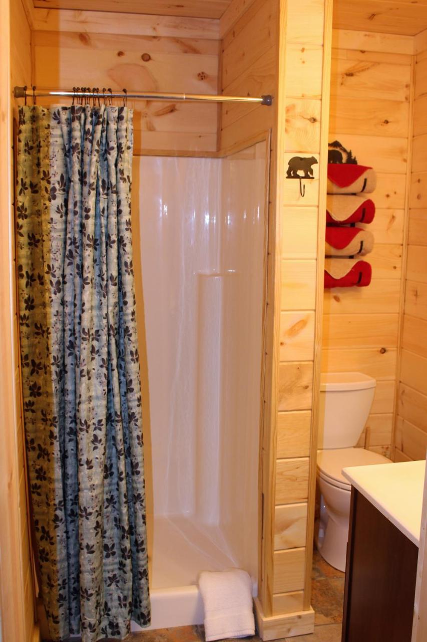 Spacious Downtown Condo Walking Distance To Downtown Gatlinburg Sleeps 6 Guests Buitenkant foto