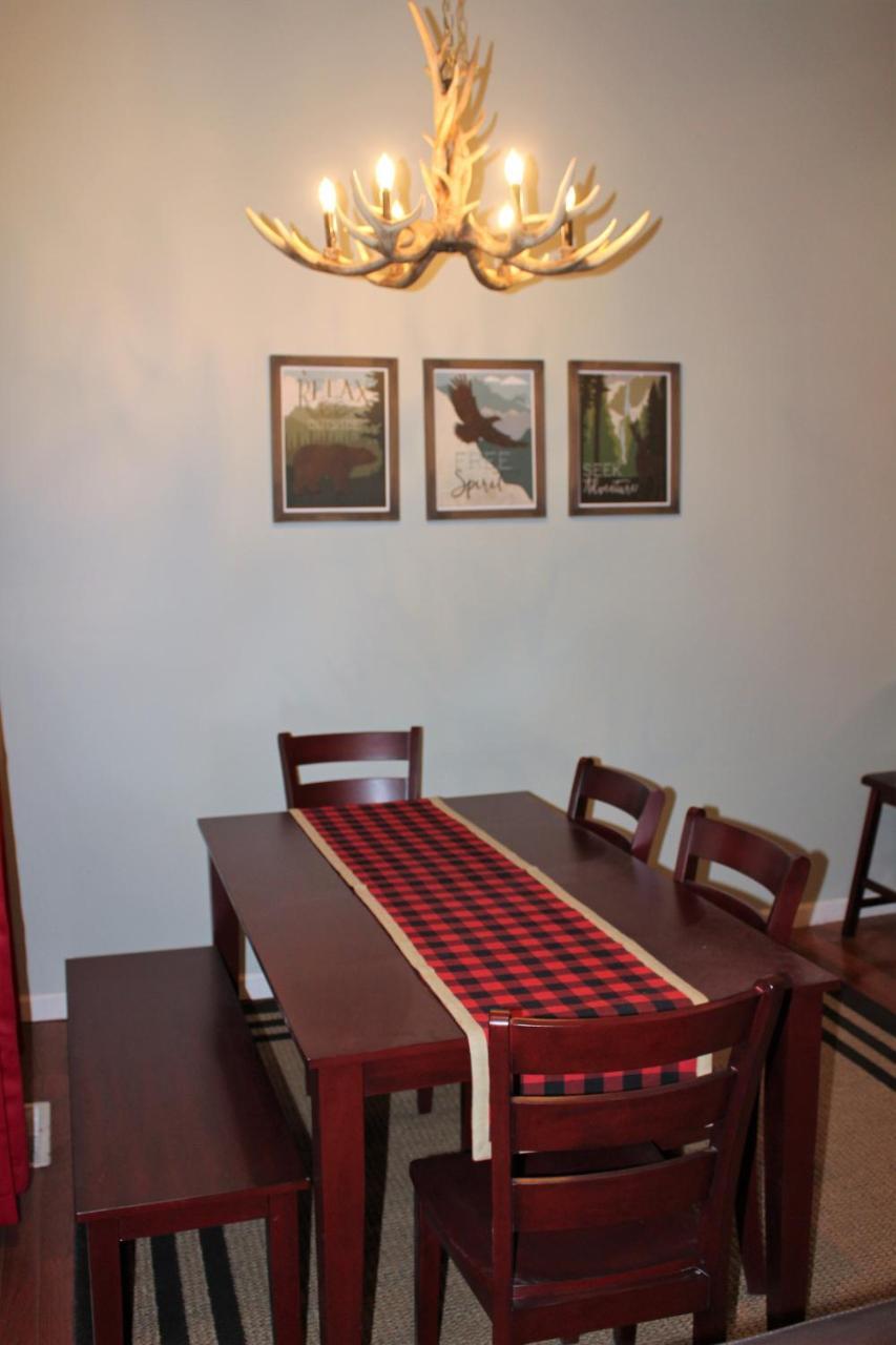 Spacious Downtown Condo Walking Distance To Downtown Gatlinburg Sleeps 6 Guests Buitenkant foto